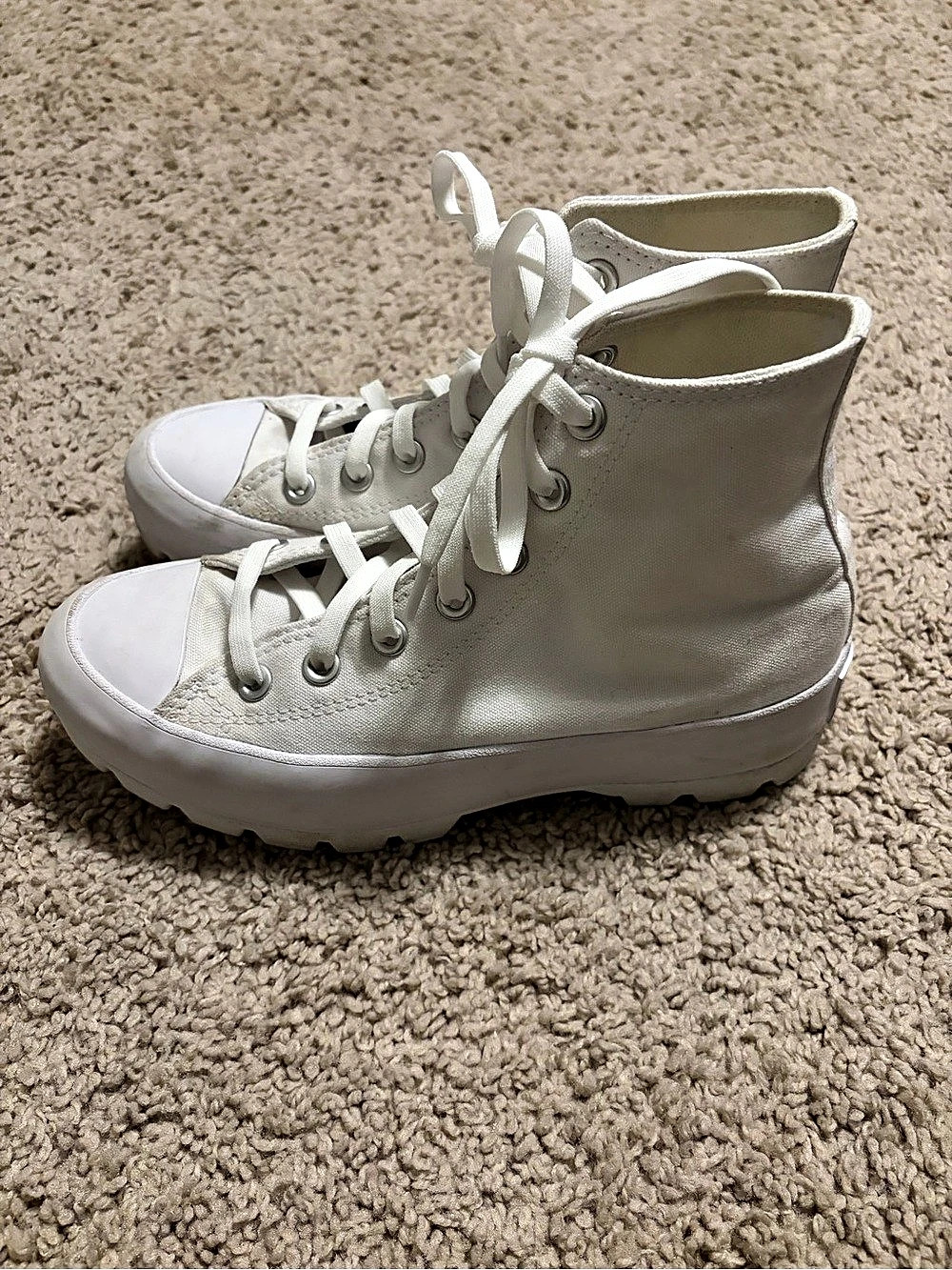 Converse Chuck Taylor All Star Lugged Hi Sneakers White US 7 Women’s